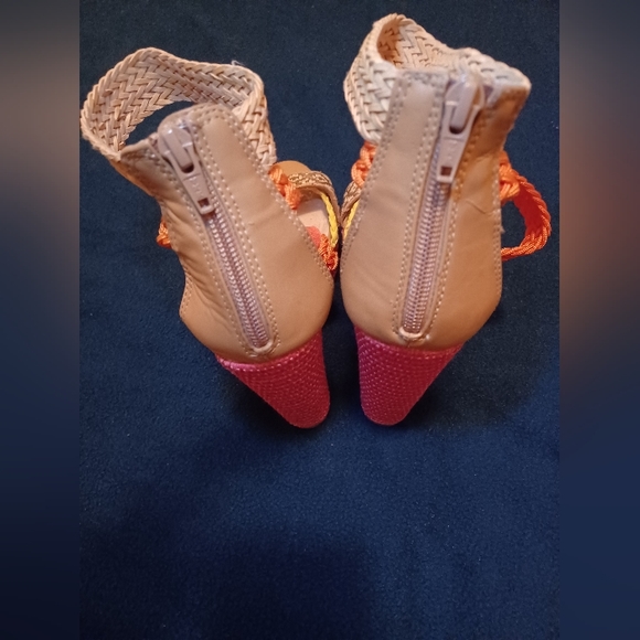 (Make an offer) ALDO Pink & Orange wedged heels - Picture 4 of 4